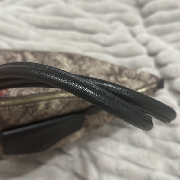 Banana Republic Bundle Snake Print Tote Bag and Wallet - Picture 5 of 16